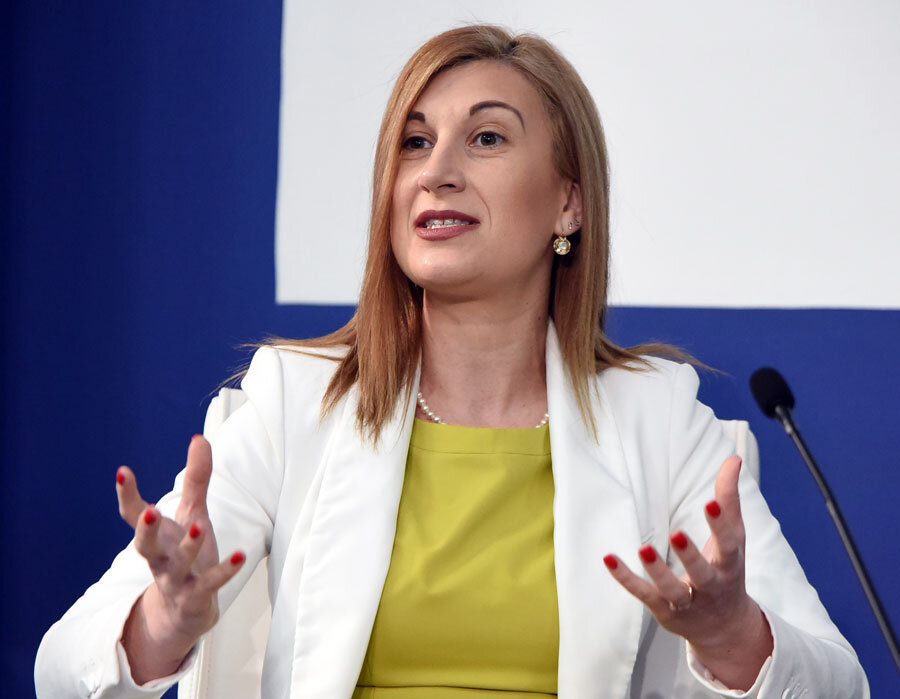 Н.Е. Невена Јовановиќ, амбасадор на Србија во Македонија. Н.Е. Невена Јовановиќ, амбасадор на Србија во Македонија.