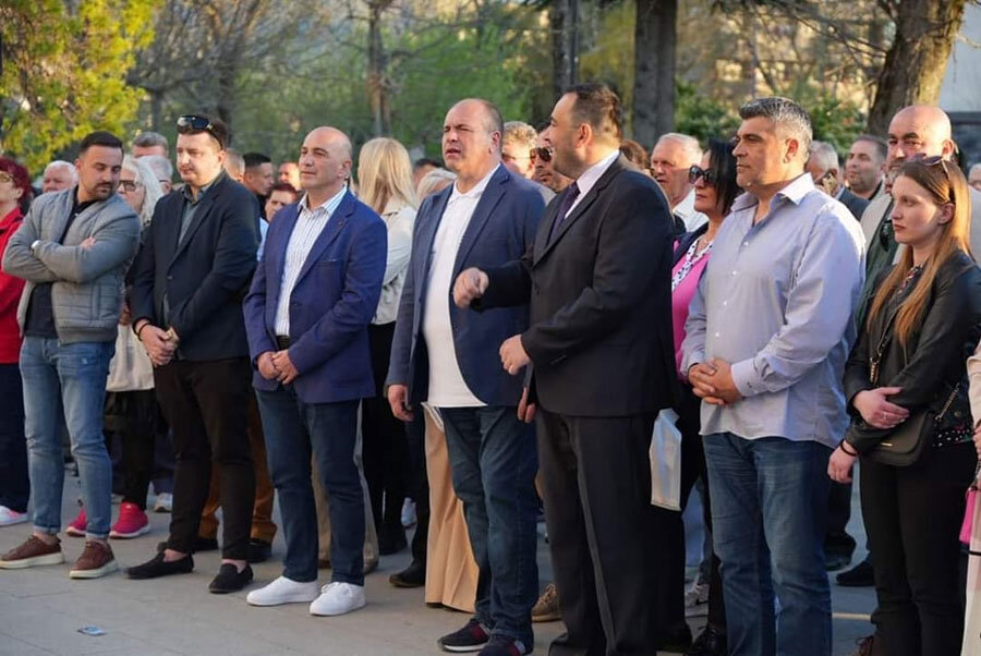 ЗНАМ треба да докаже дека не е само Максим Димитриевски. | Извор: facebook-ZNAM ЗНАМ треба да докаже дека не е само Максим Димитриевски. | Извор: facebook-ZNAM